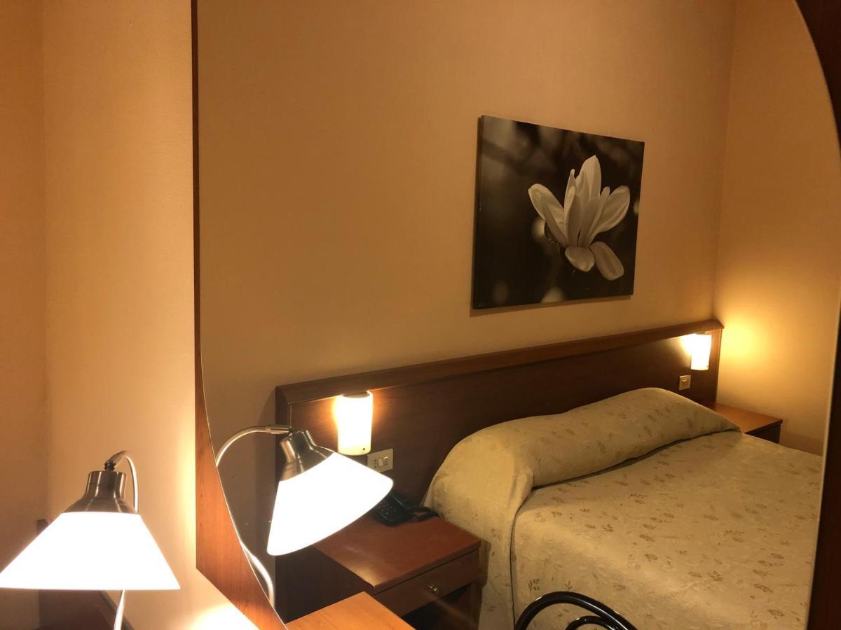 Hotel Paradiso Mediolan Zewnętrze zdjęcie