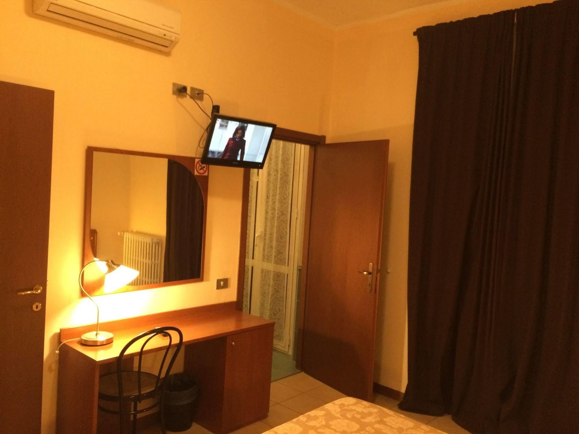 Hotel Paradiso Mediolan Zewnętrze zdjęcie