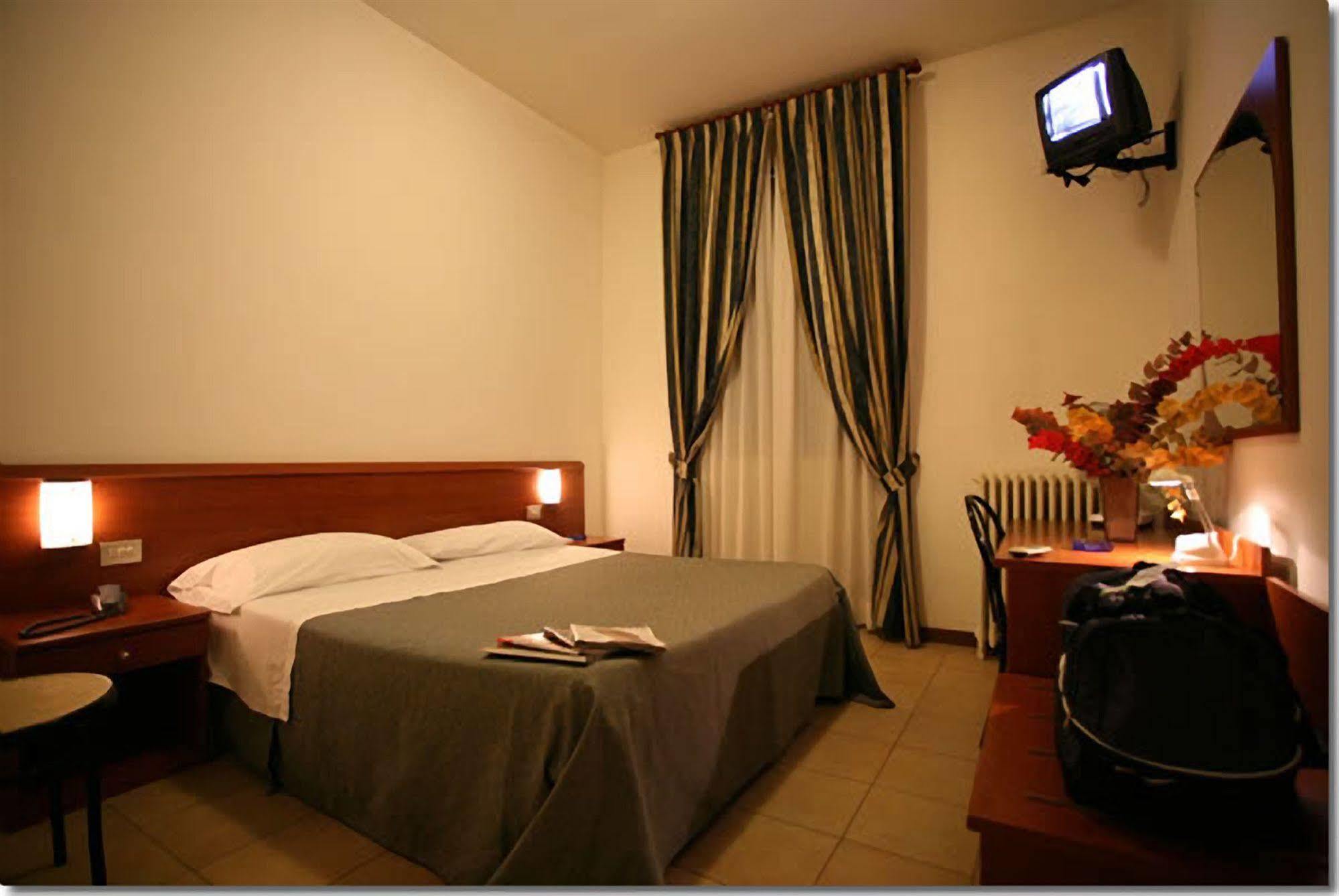Hotel Paradiso Mediolan Zewnętrze zdjęcie